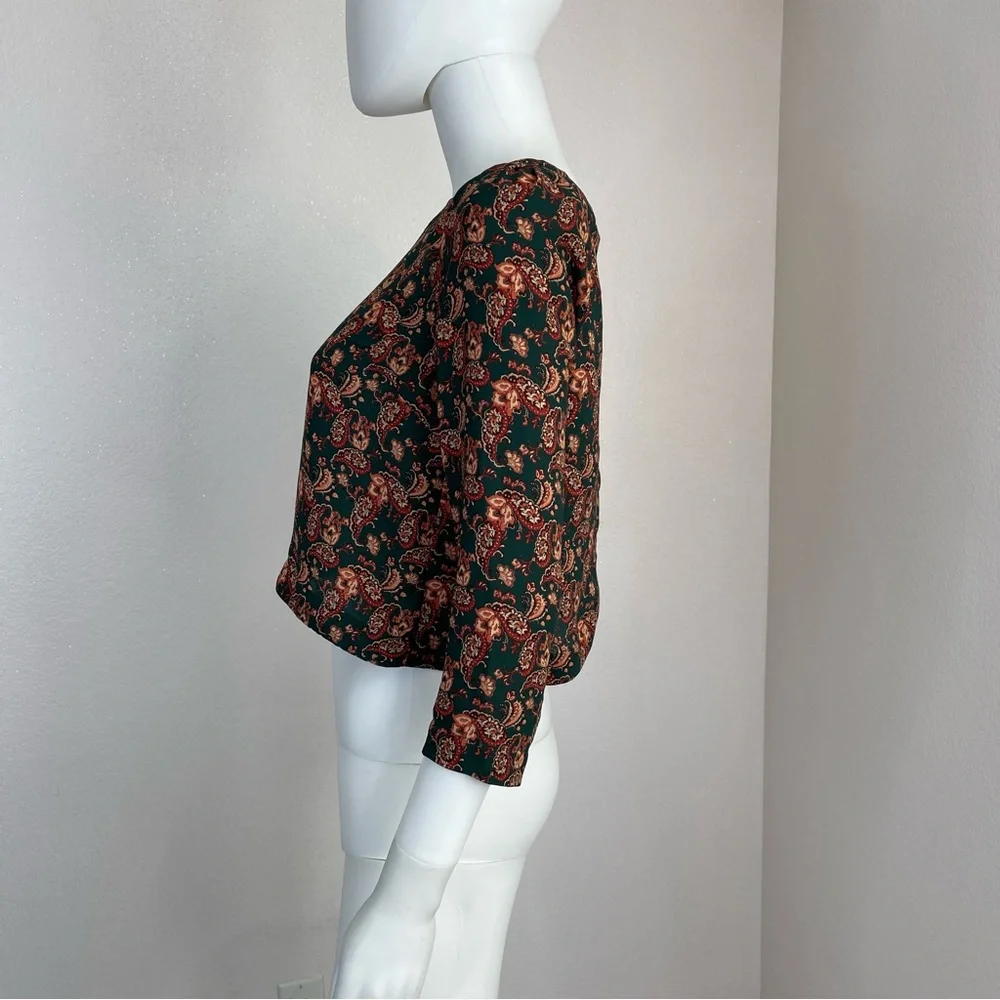 Beautiful cropped floral top peace floral top Forever21 S cropped floral top